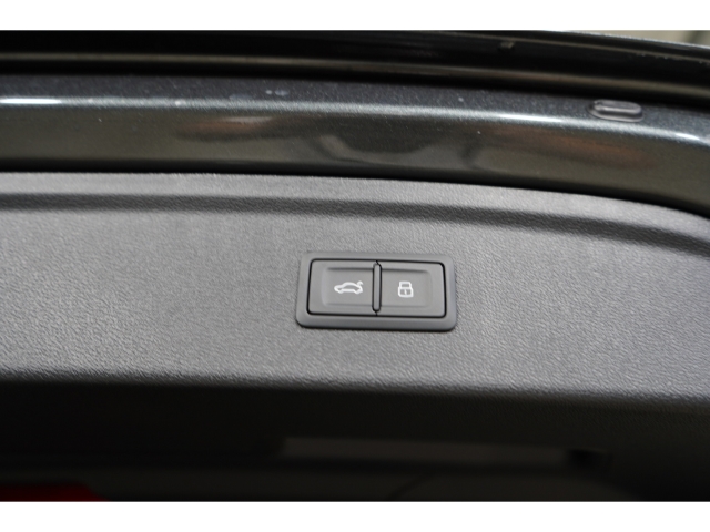 Sportback S line TFSI Tech+ PANO SONOS 12