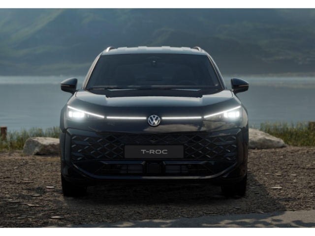 R-Line 1.5 eTSI OPF DSG IQ.LIGHT IQ.Drive 4