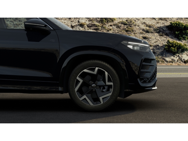 R-Line 1.5 eHybrid OPF DSG AHK IQ.DRIVE Pre 5