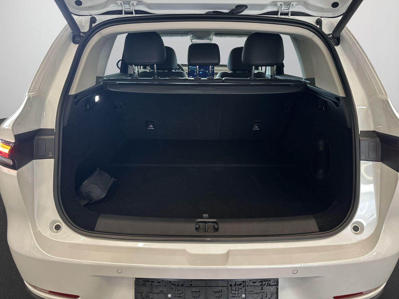 REEV Design bis zu 974 KM komb. Reichweite 7