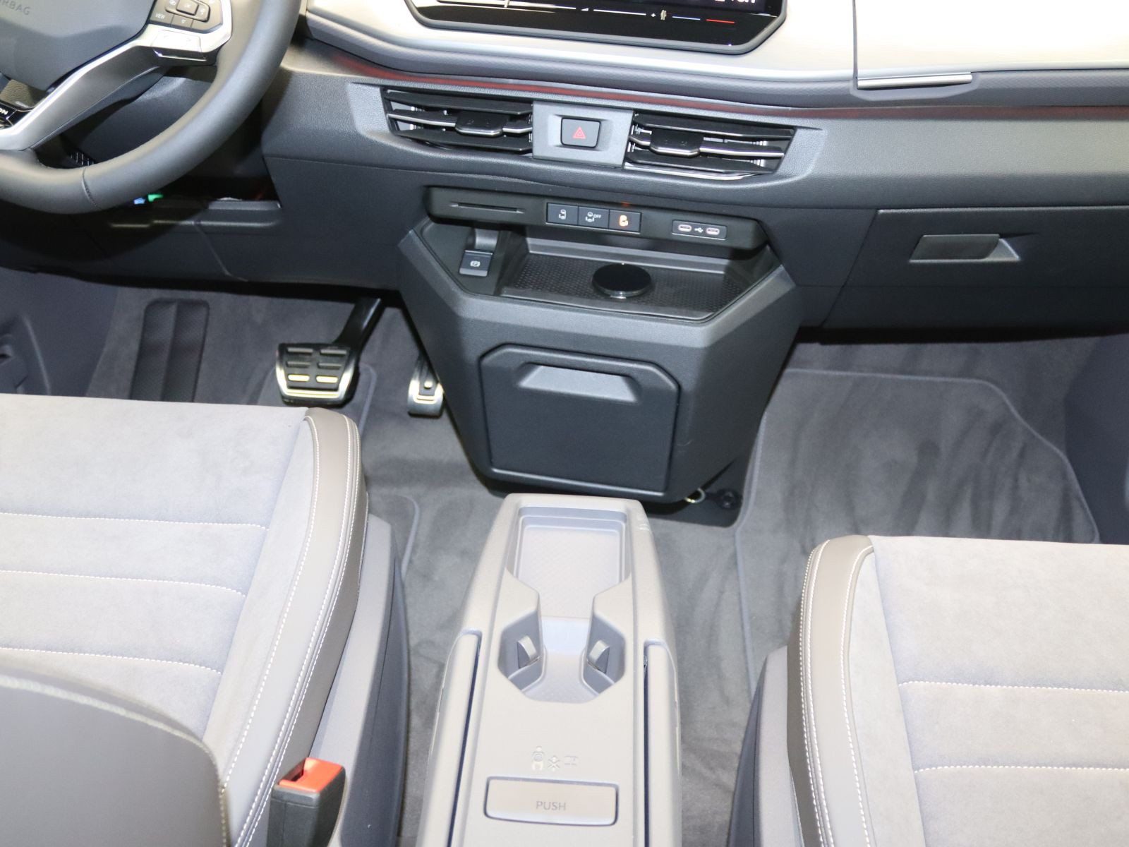 LÜ/ AHK, 7-Sitzer, Keyless, LED-Matr 9