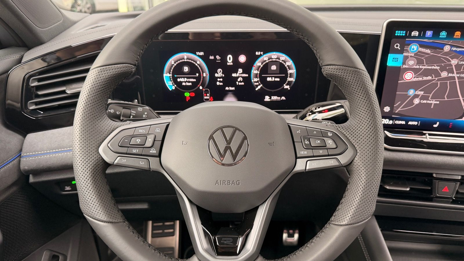 R-Line 2,0l TDI 150PS AHK IQ.Drive Black&Style